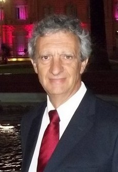 Dr. Alejandro González Santos Oftalmología